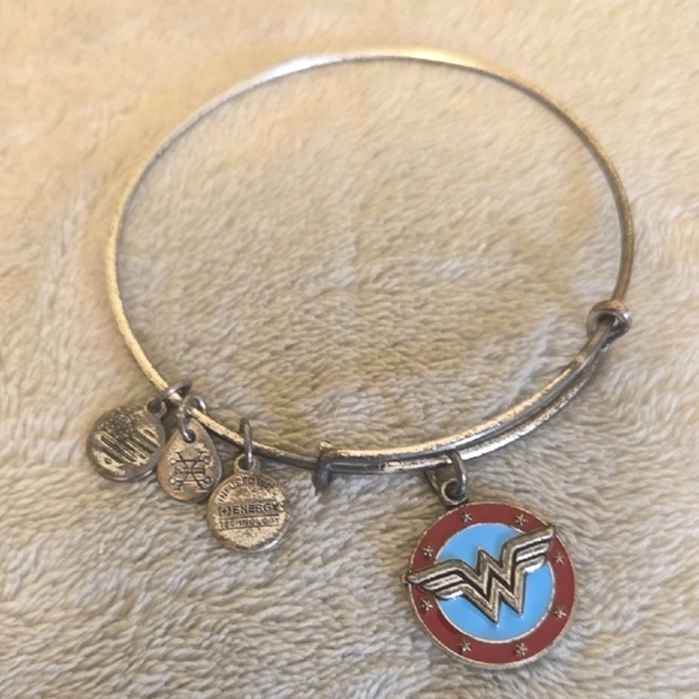 #017 Alex And Ani Wonder Woman Silver and Red Charm Bracelet - Picture 3 of 4